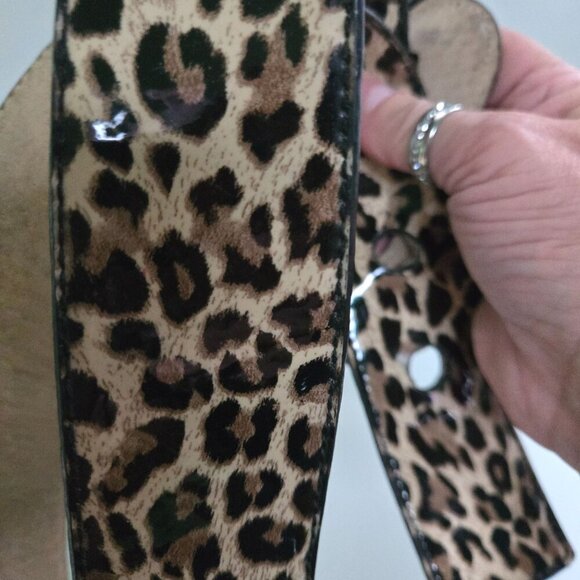 Guess Vintage Leopard Faux Patent Leather Belt animal print trending - Picture 4 of 4